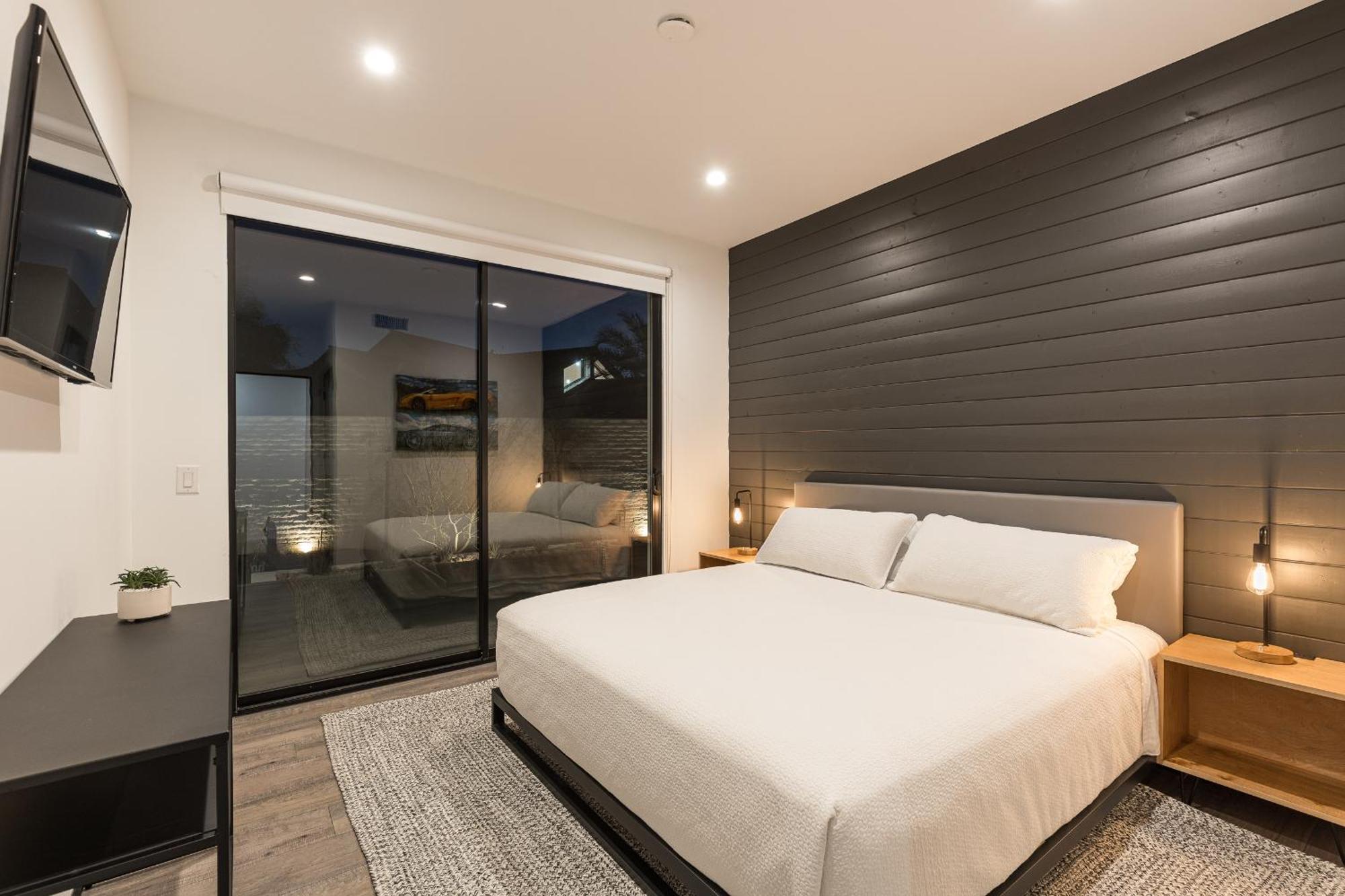 Luxury Micro-Resort, Theater, Sauna, Heated Pool Phoenix Exterior photo