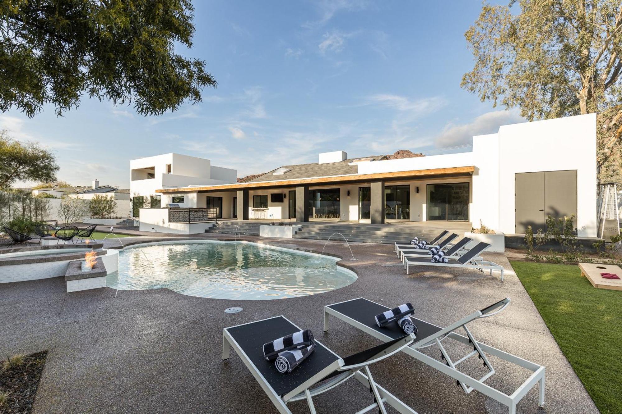 Luxury Micro-Resort, Theater, Sauna, Heated Pool Phoenix Exterior photo